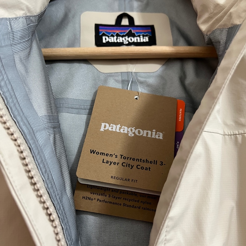 Patagonia Women's Torrentshell 3-Layer City Coat NWT - Picture 6 of 8